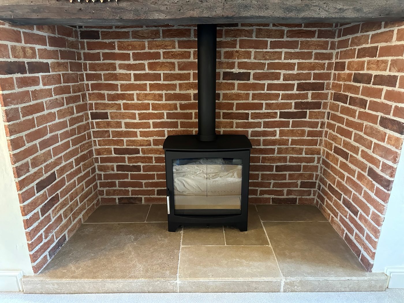 Parkray Aspect in a Traditional Fireplace